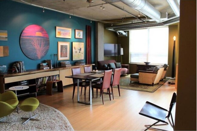 Building Photo - Urban One-Bedroom Loft in the heart of LoDo