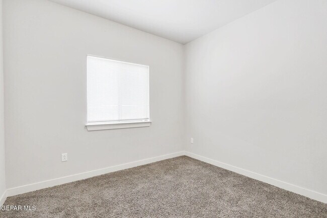 Building Photo - 14813 Tierra Fortaleza Ave