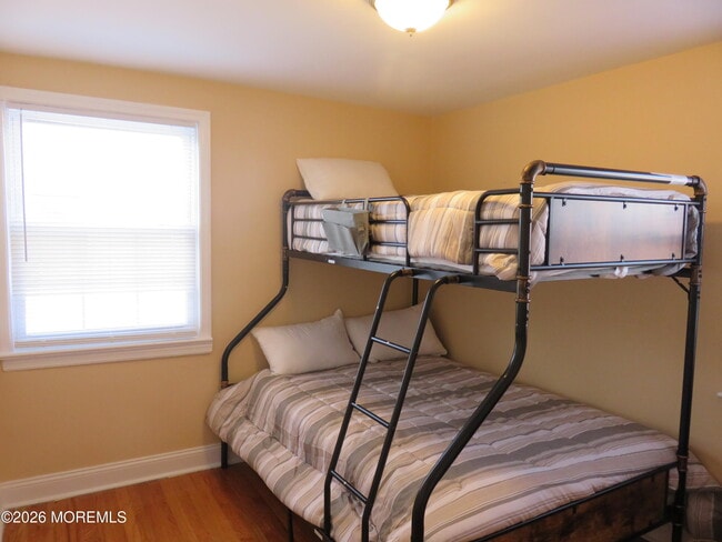 Building Photo - 403 2nd Ave