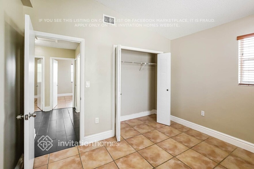 Building Photo - 14002 SW 161 Terrace