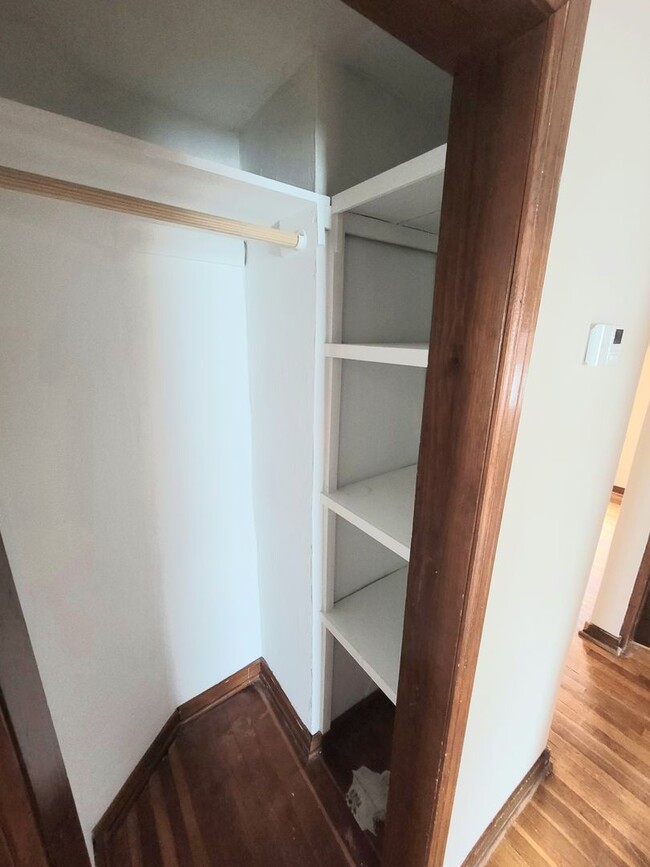 Building Photo - Charming 4 Bedroom on the North Side of Ma...