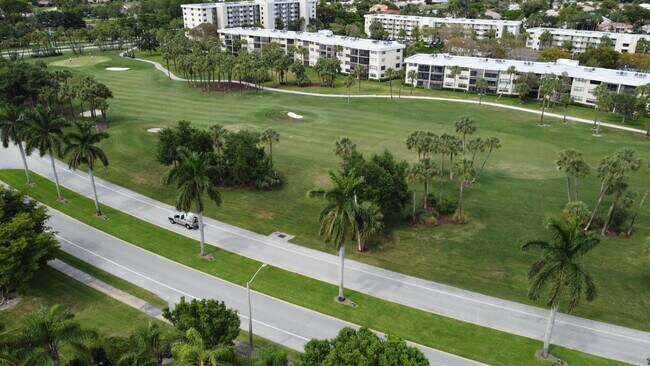 Building Photo - 147 Deer Creek Blvd