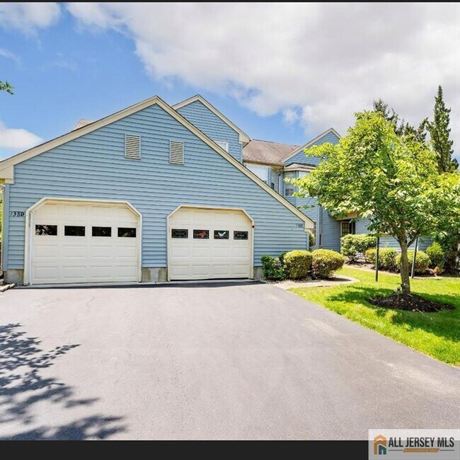 Building Photo - 138 Concordia Cir