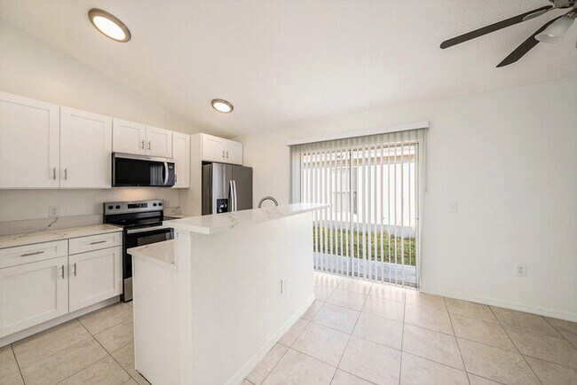 Building Photo - 1020 Brenton Leaf Dr