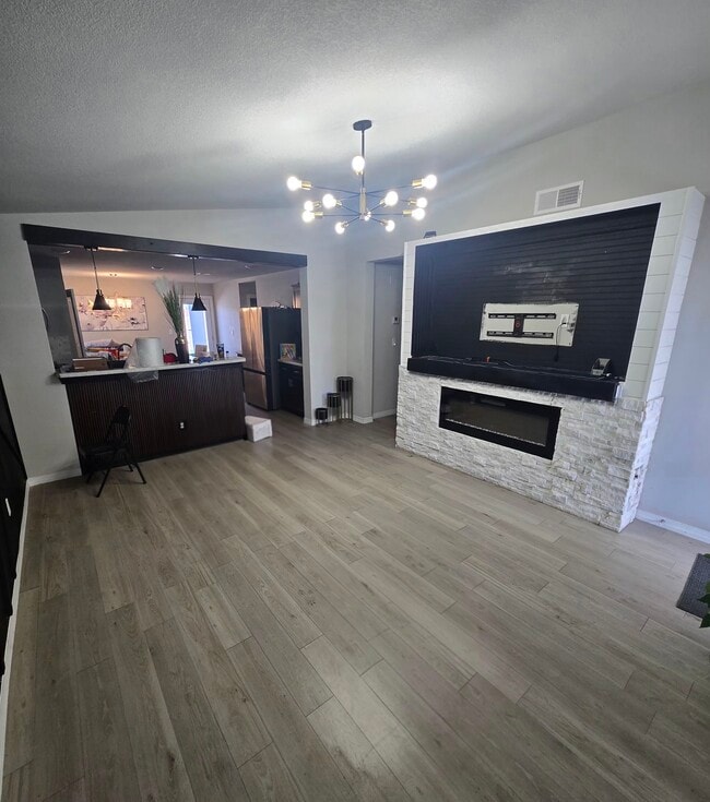 Building Photo - Mescal Bean