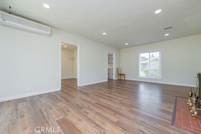 Building Photo - 9859 Howland Dr