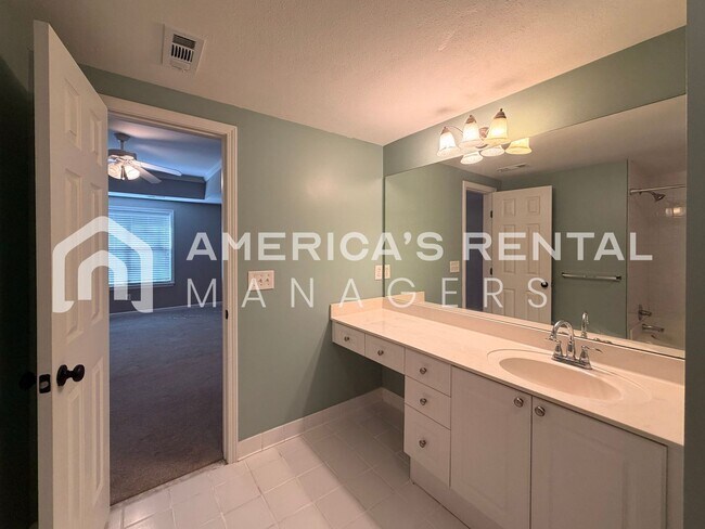 Building Photo - 3505 Savannah Park Ln