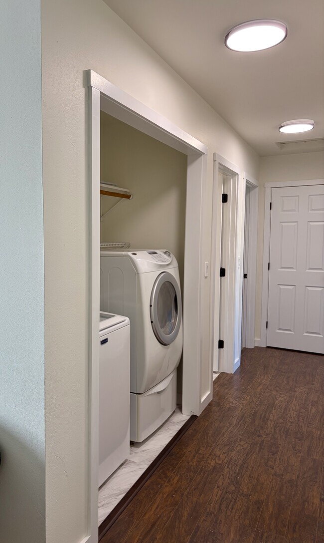 Building Photo - Helena - Quadplex