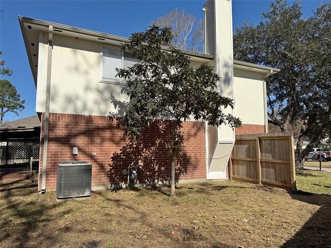 Building Photo - 18374 Pine Post Ct