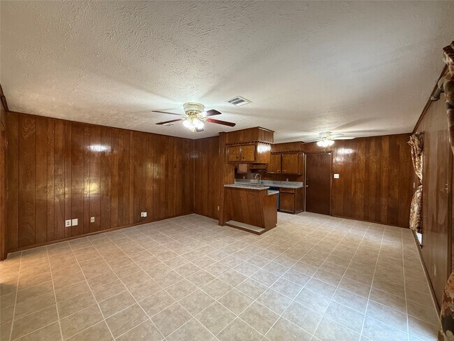 Building Photo - 7325 Ley Rd