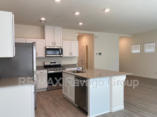 Building Photo - 9920 S Ullom Dr