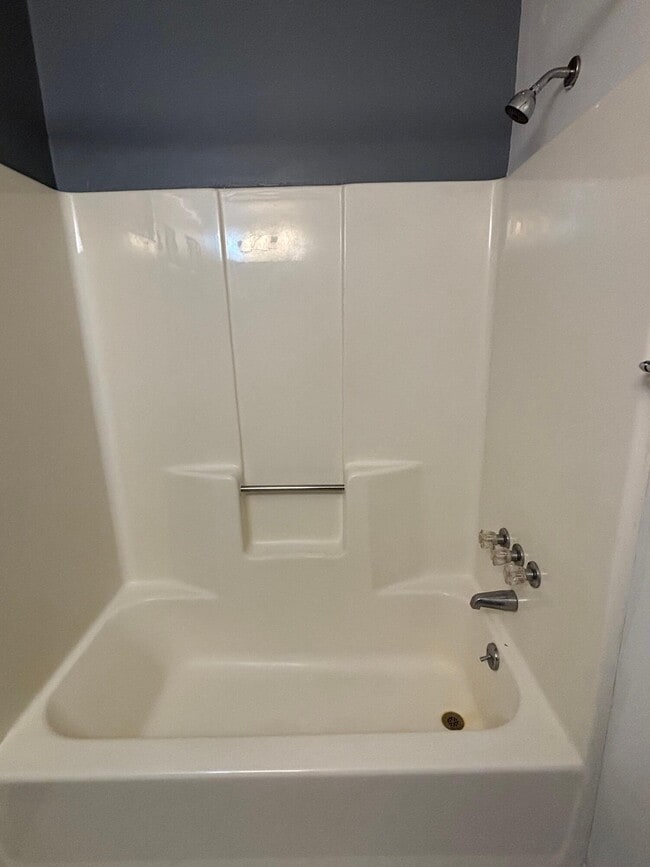 Building Photo - 1460 Crowndale Dr