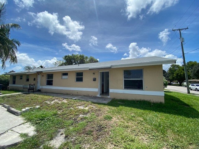 Building Photo - 2746 Johnson St