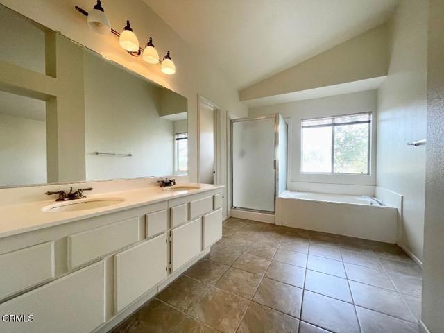 Building Photo - 723 Kingfisher Way