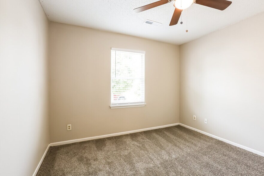 Building Photo - 11840 Wapiti Way