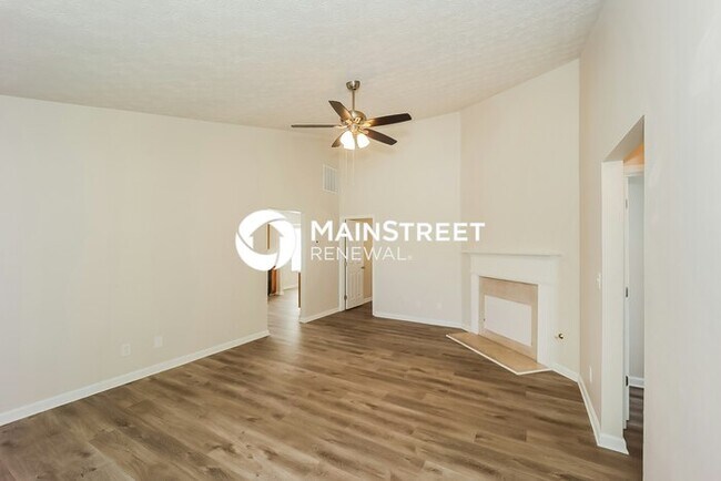 Building Photo - 3 Bedroom Pet-Friendly Home in Jonesboro, GA with Main Street Renewal