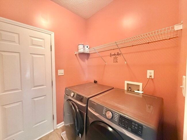 Building Photo - 2809 Alder Ridge Ln