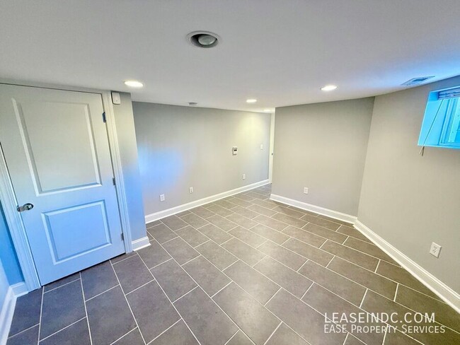 Building Photo - 4429 9th St NW