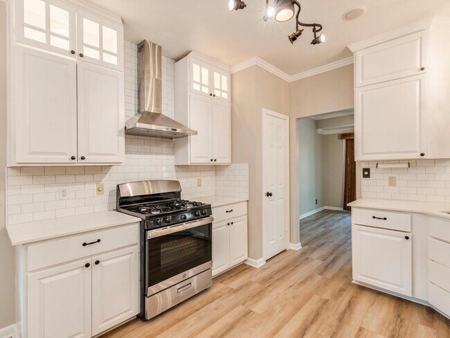 Building Photo - 808 Timber Trail