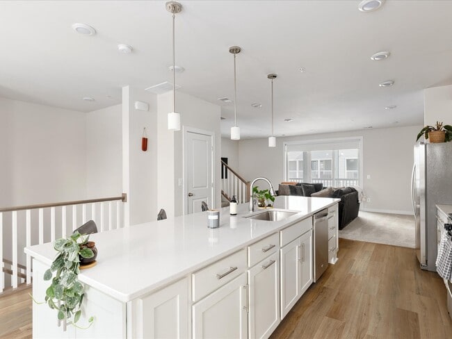 Building Photo - 20835 Owenmore Ter