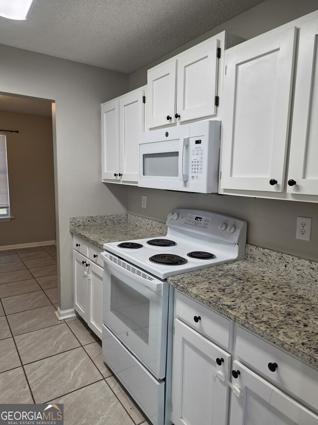 Building Photo - 760 Morningside Ln
