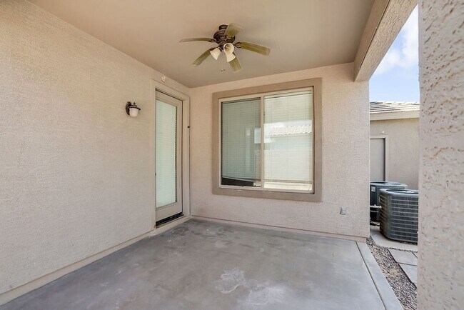 Building Photo - Great Queen Creek Location!