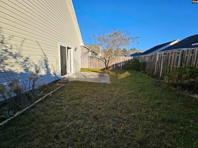 Building Photo - 876 Sandmyrtle Cir