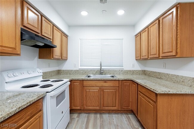 Building Photo - 1513 Bryn Mawr Ave