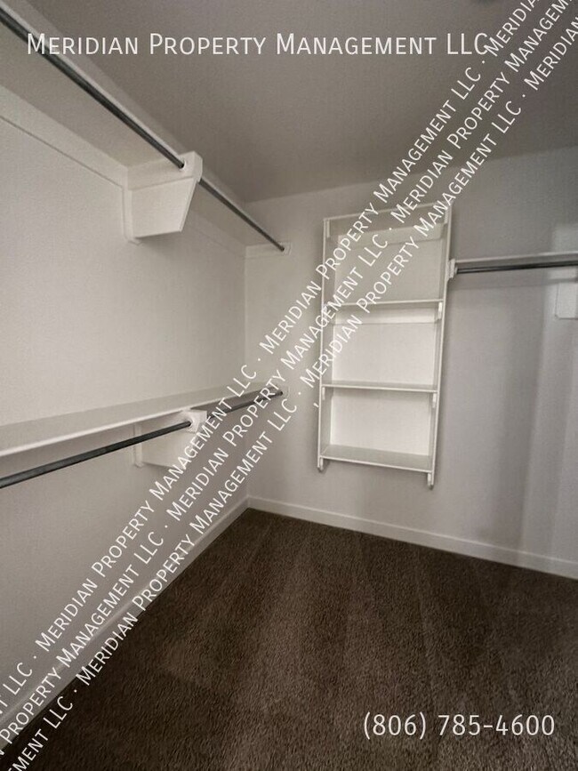 Building Photo - 3514 Valencia Ave