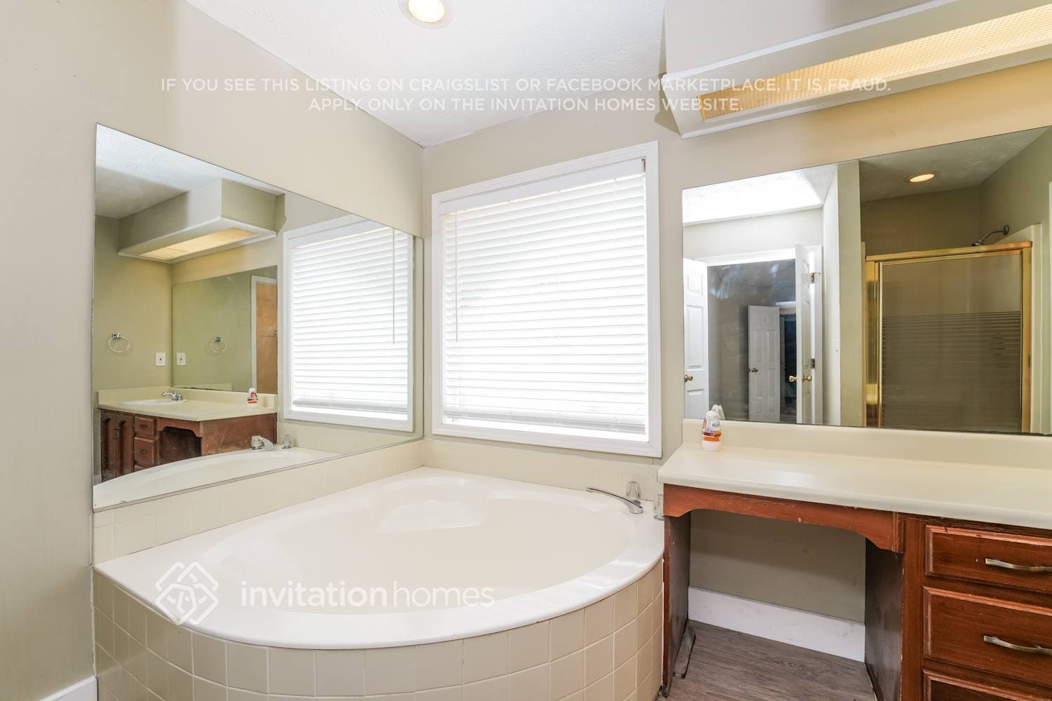 Building Photo - 2705 Candler Ct