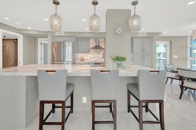 Building Photo - 1620 S Ocean Blvd