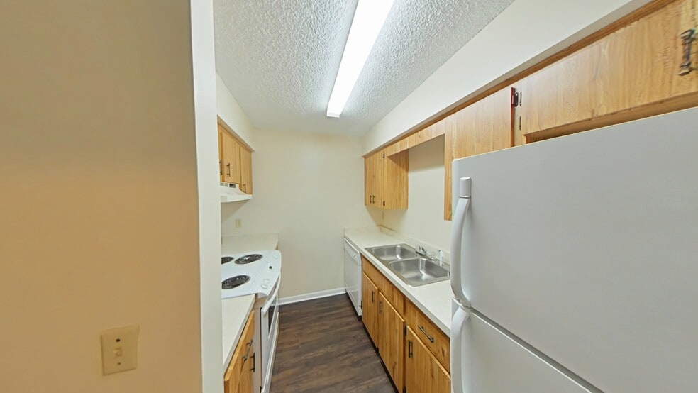 Building Photo - Woodland Bend Apartments