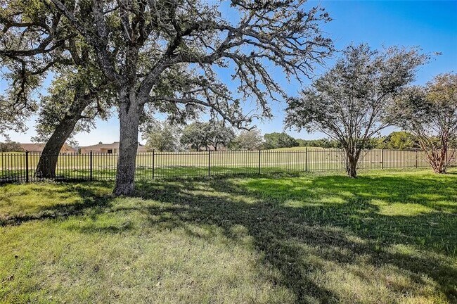 Building Photo - 20534 Highland Lake Dr