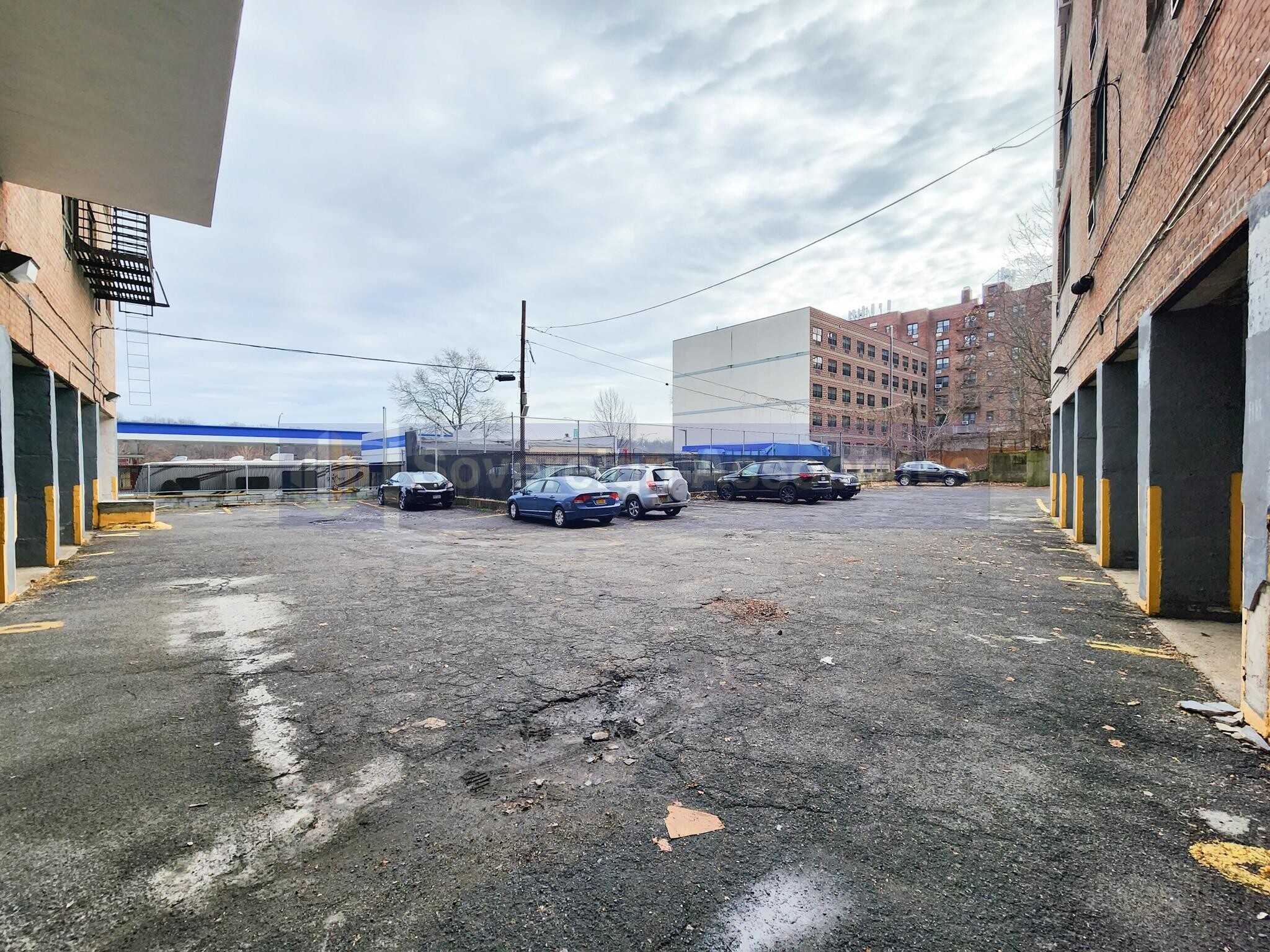 Building Photo - 210 W 251st St