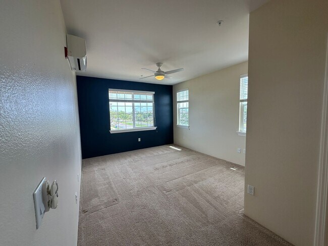 Building Photo - Welcome to the second city of Kapolei. Thi...