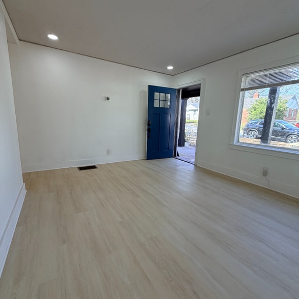 Building Photo - 1336 Sharon St NW