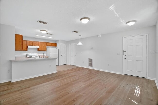 Building Photo - 525 Paulling Dr