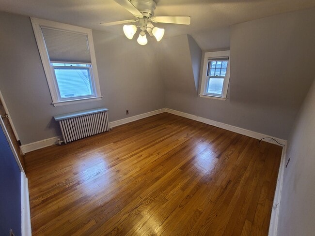 Building Photo - 2 Bedroom Single-Family Home