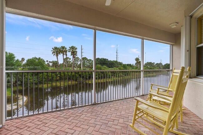 Building Photo - 7550 SW Herrington Ln