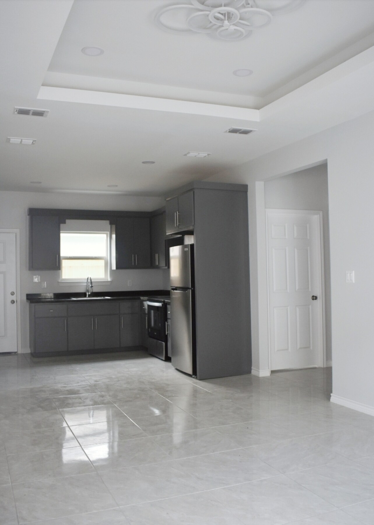 Building Photo - 3714 Bella Costa Dr