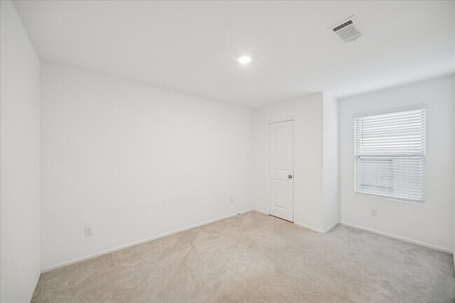 Building Photo - 20949 Zuccala Dr