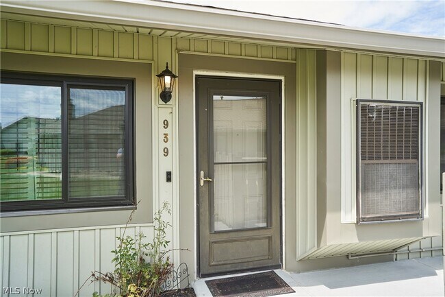 Building Photo - 939 Kirkwall Dr