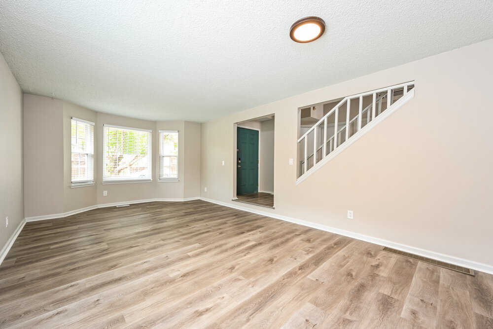 Building Photo - 7572 Dawn Dr