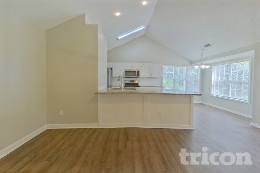 Building Photo - 312 Reisling Dr