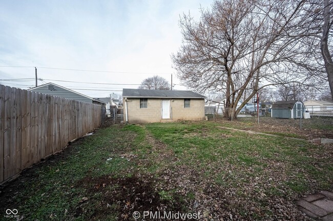 Building Photo - 1016 S Belmont Ave