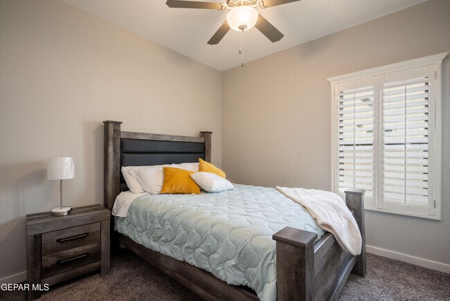 Building Photo - 252 Emerald Sun Dr
