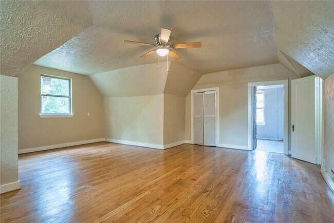 Building Photo - 2600 Madera St