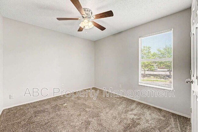 Building Photo - 3033 Mica St