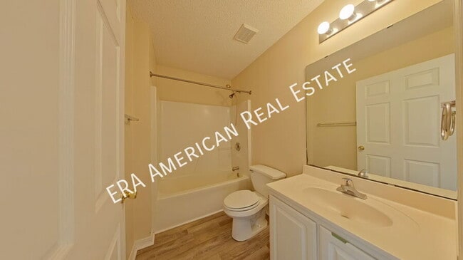 Building Photo - 6909 Leisure St