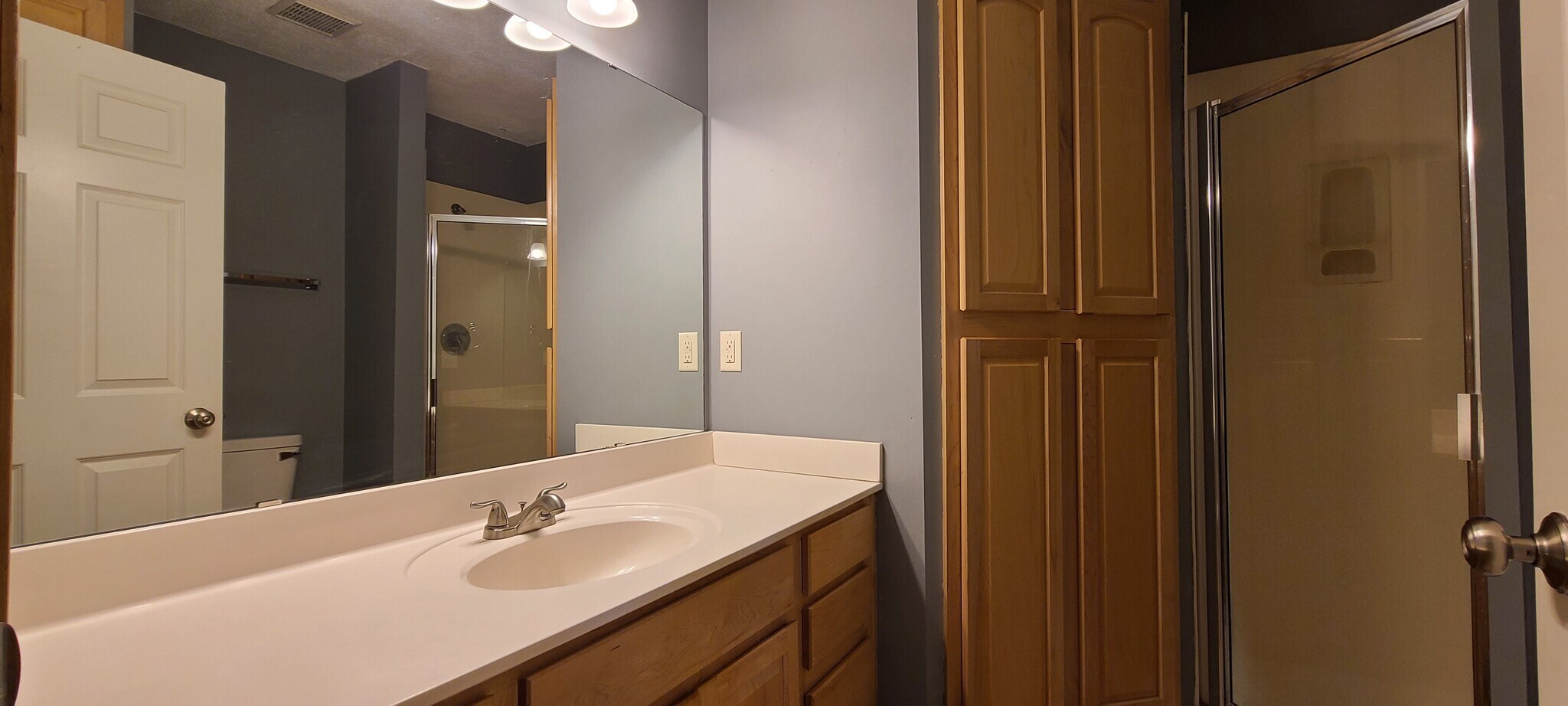 Building Photo - 1620 Hunter Hill Rd